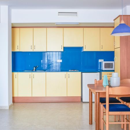 Beatrix 2000 Apartment Pineda de Mar Exterior photo