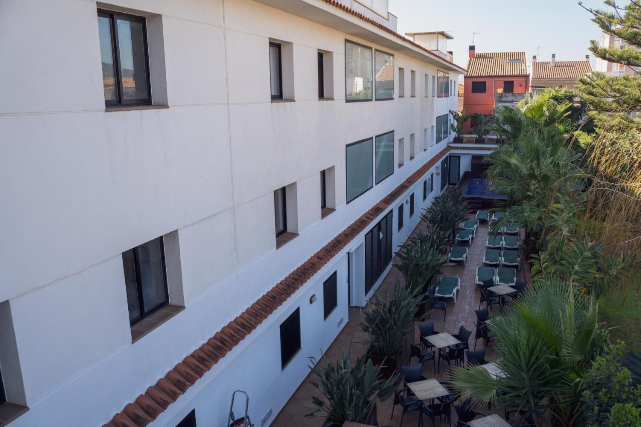 Beatrix 2000 Apartment Pineda de Mar Exterior photo