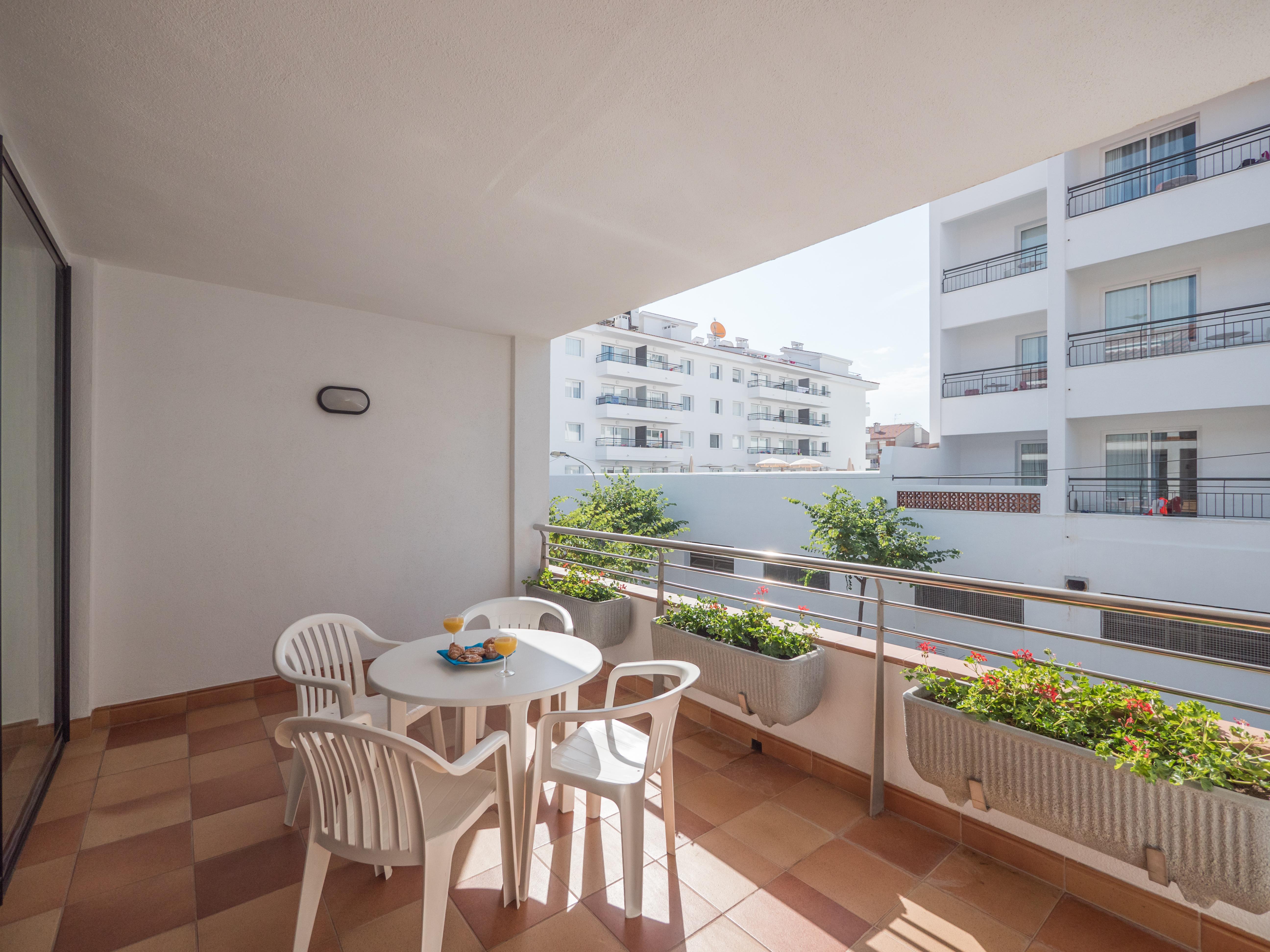 Beatrix 2000 Apartment Pineda de Mar Exterior photo